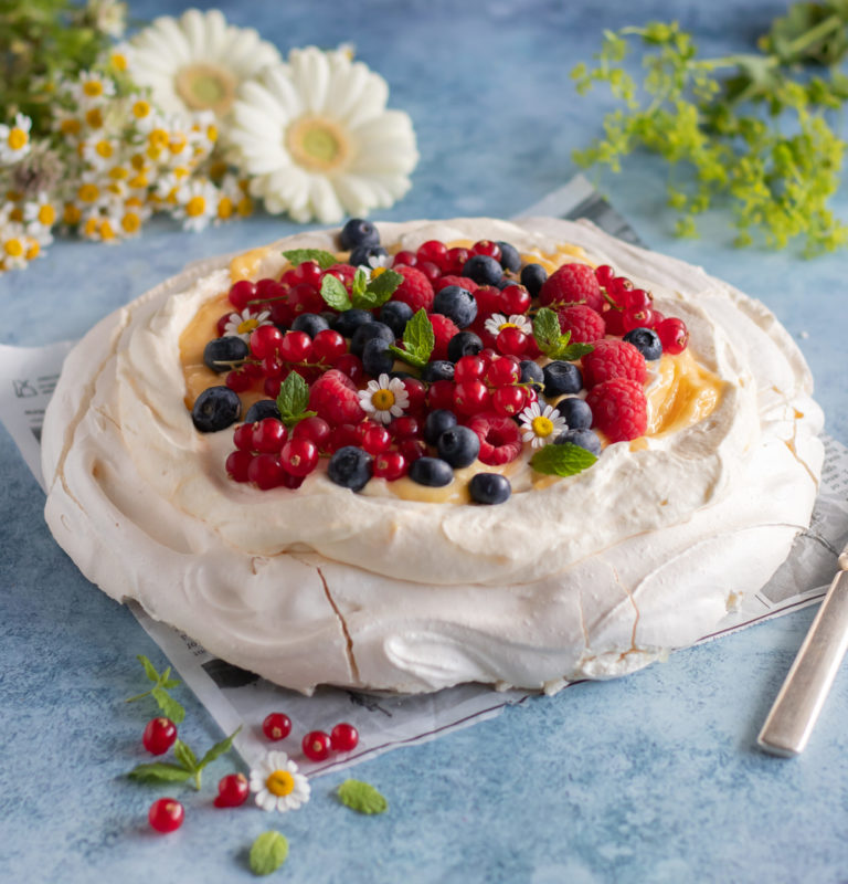 Pavlova Med Lemon Curd-grädde – Camilla Hamid