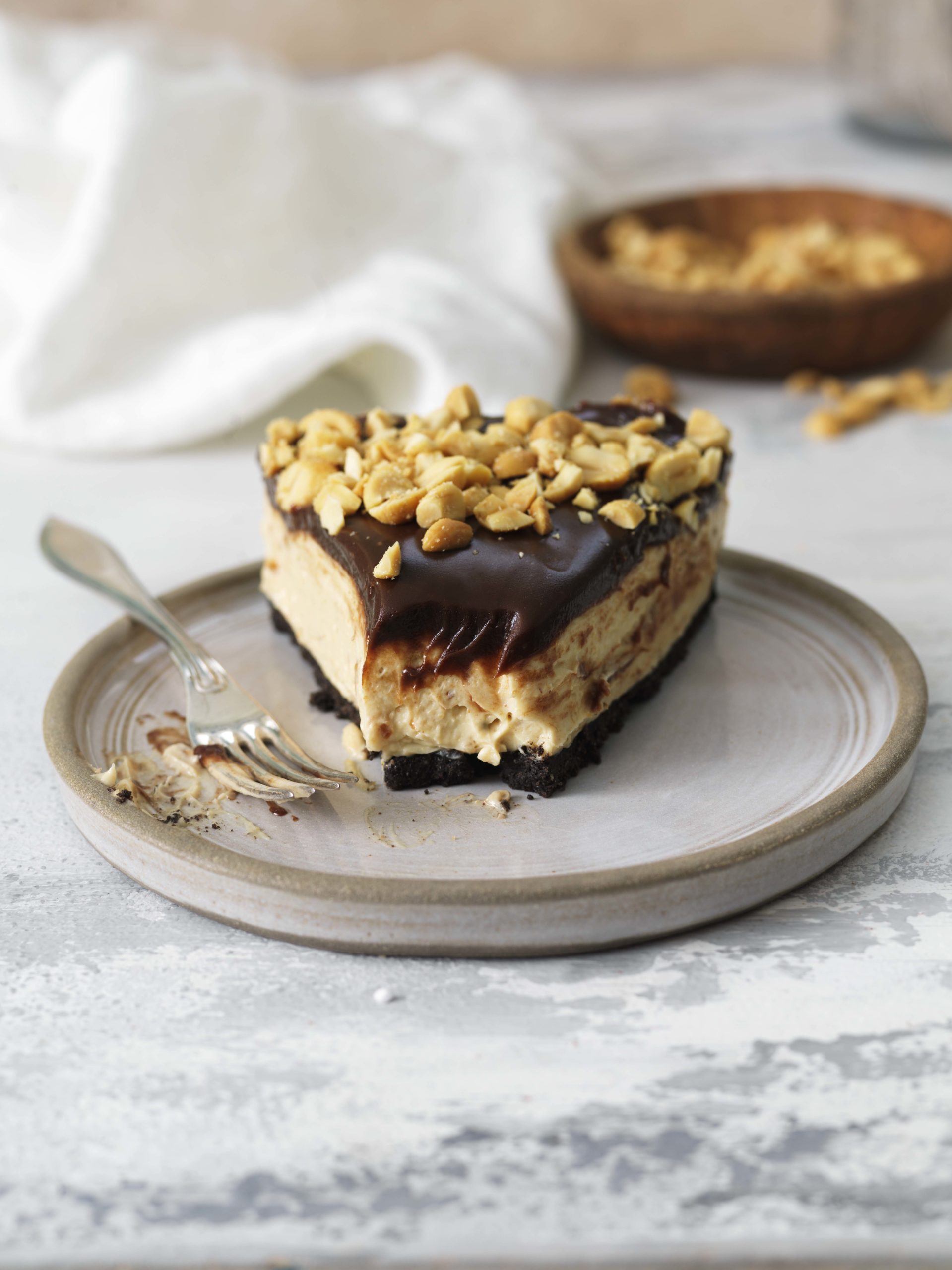 peanut butter and chocolate cheesecake